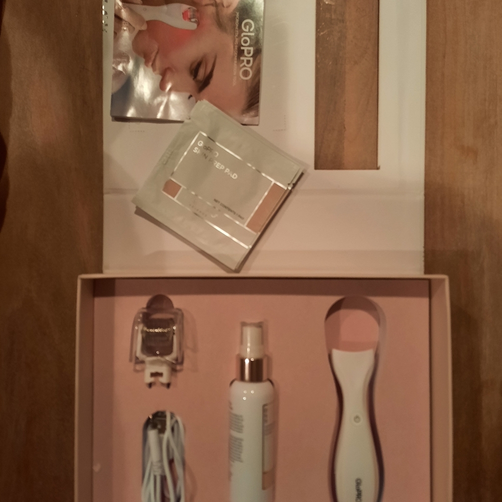 GloPro Microneedling Tool